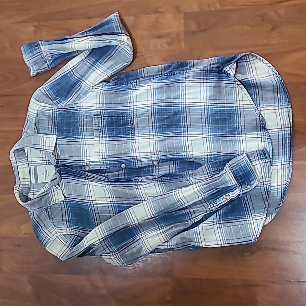Plaid Long Sleeve Button Down Top. Size Medium. American Eagle Outfitters Brand